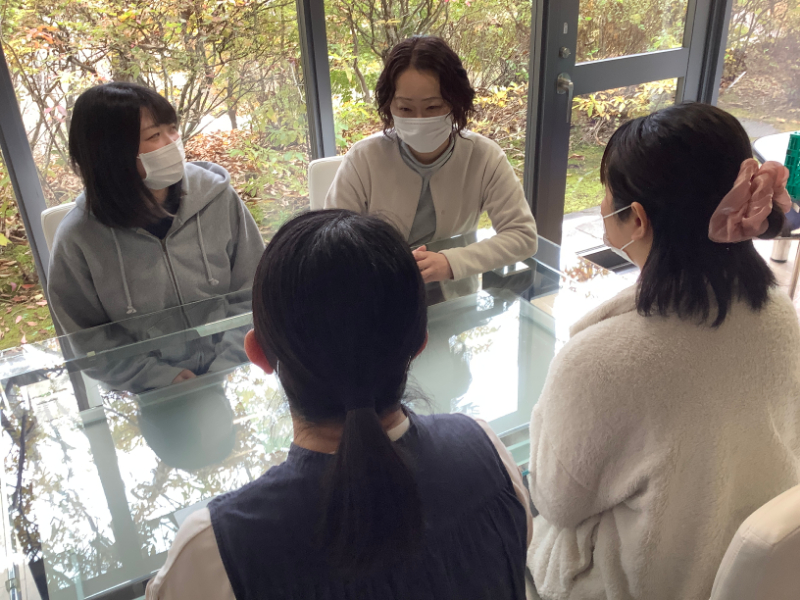 インタビューの様子④